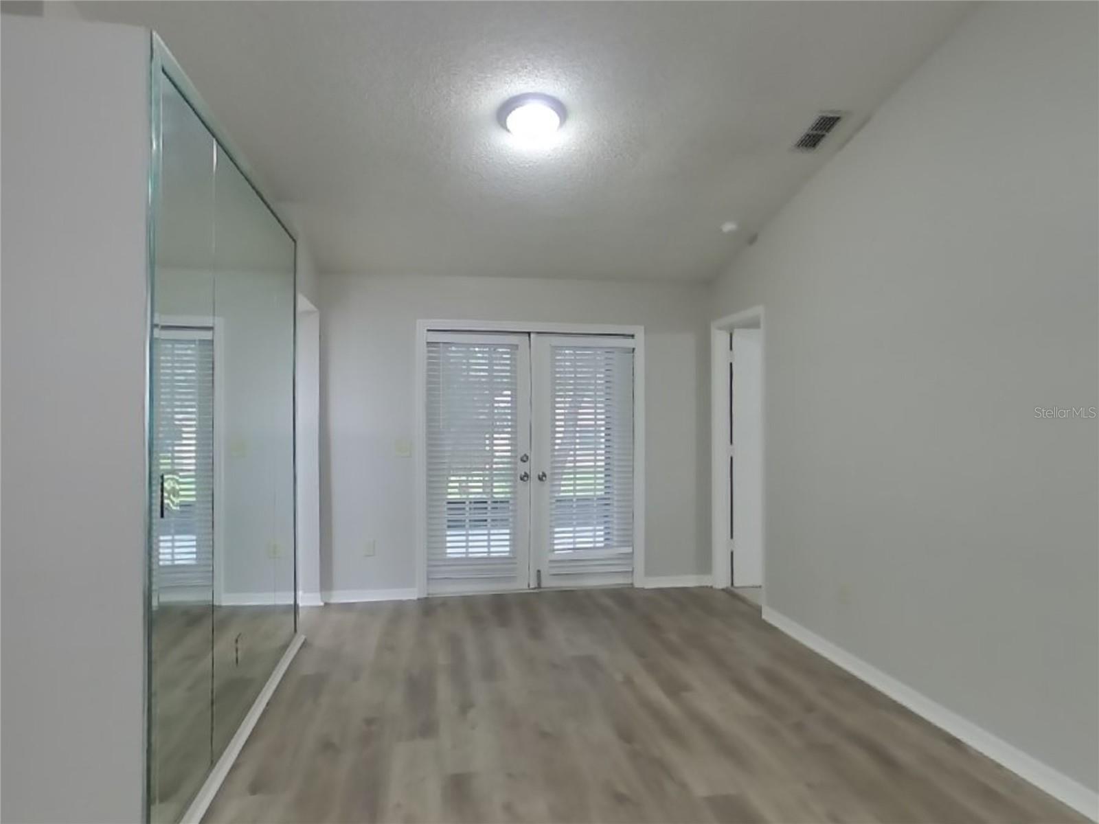 Image 4 of 18 For 7352 Cone Shell Drive
