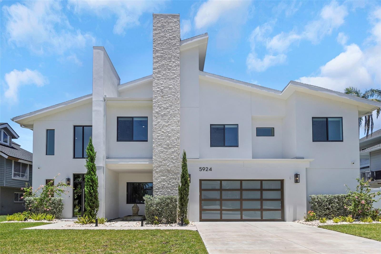 Details for 5924 Bayview Circle S, GULFPORT, FL 33707