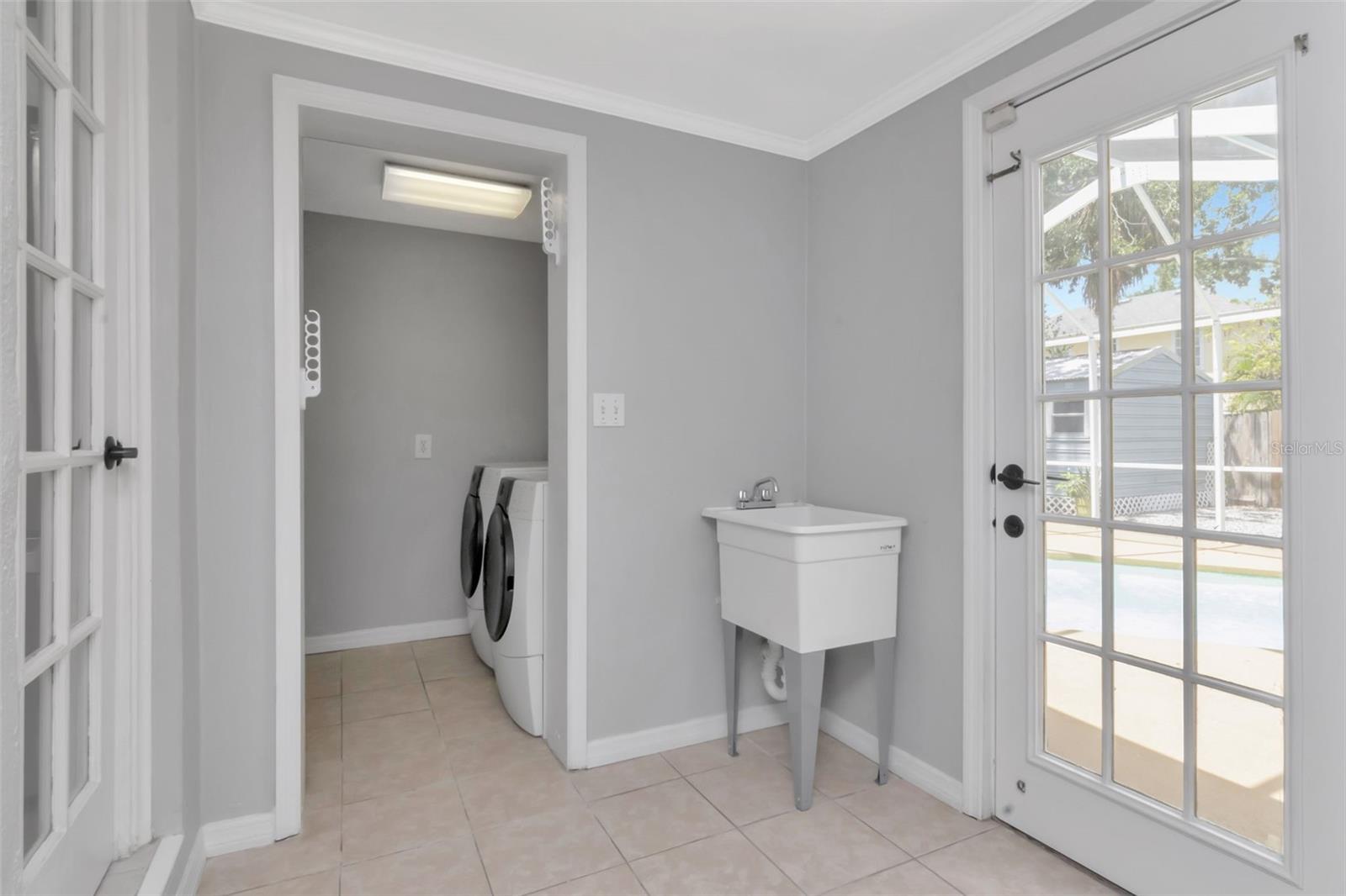 Image 19 of 37 For 4317 Hale Avenue