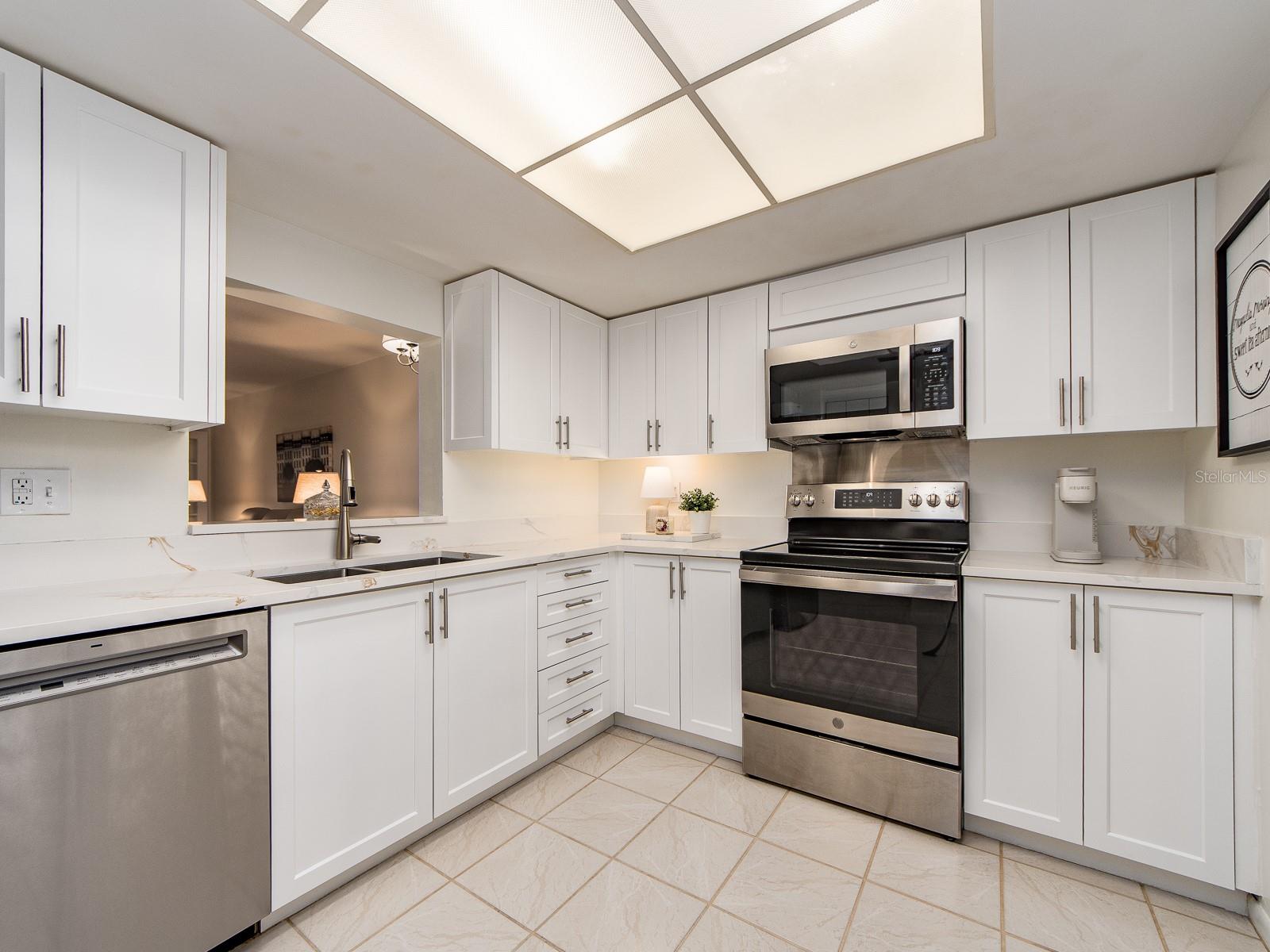Image 11 of 38 For 3078 Eastland Boulevard 205