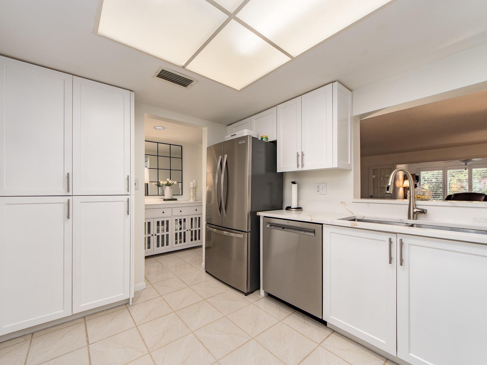 Image 12 of 38 For 3078 Eastland Boulevard 205