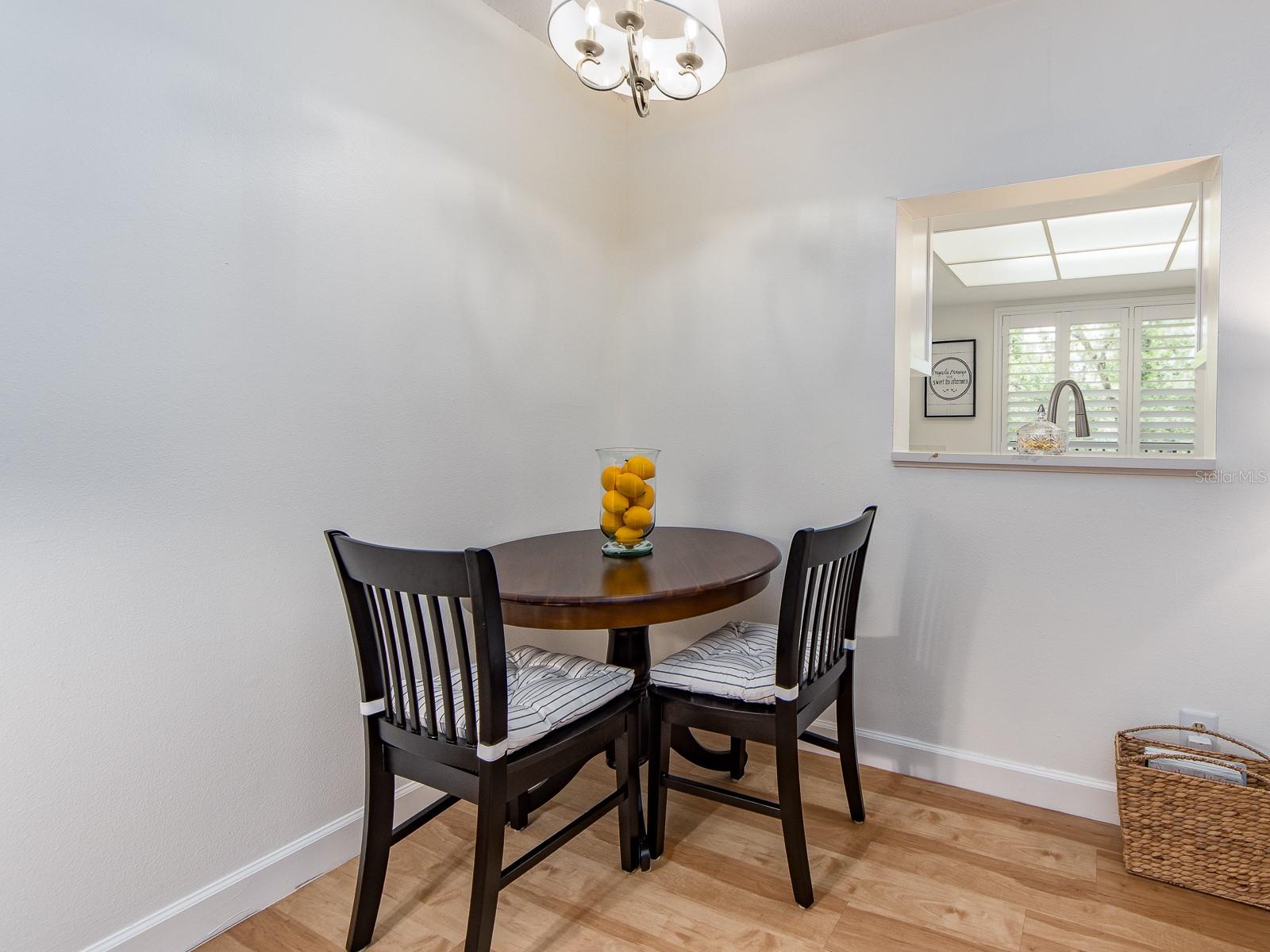 Image 15 of 38 For 3078 Eastland Boulevard 205