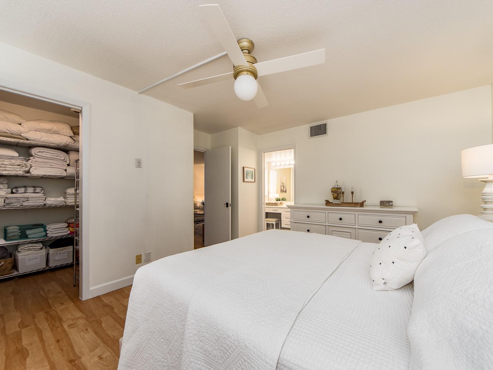 Image 24 of 38 For 3078 Eastland Boulevard 205
