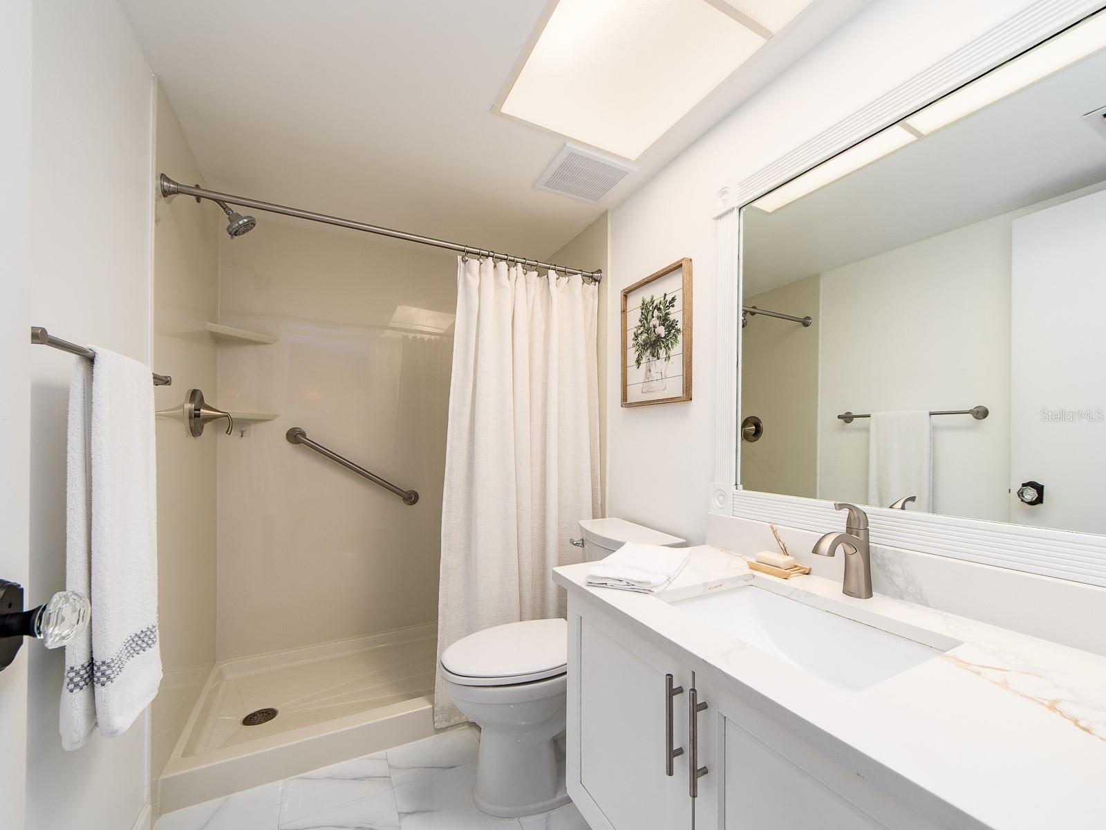 Image 31 of 38 For 3078 Eastland Boulevard 205