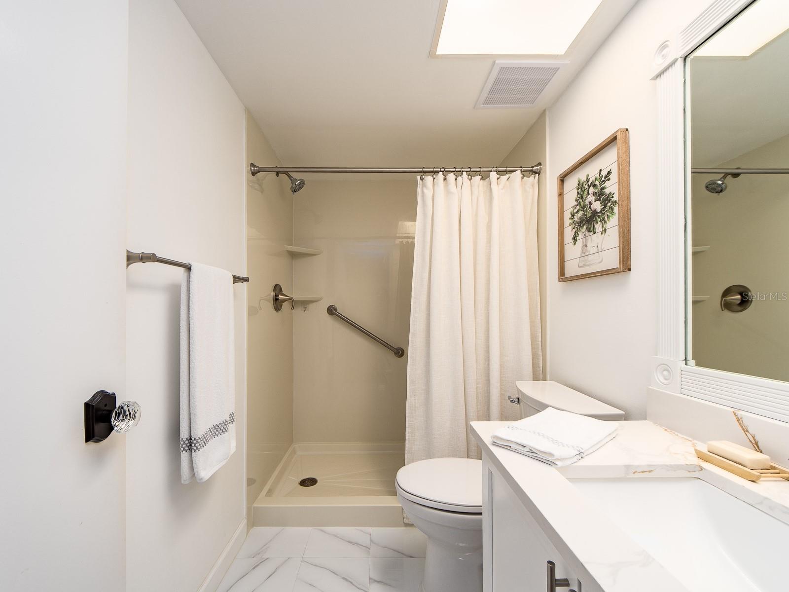Image 32 of 38 For 3078 Eastland Boulevard 205