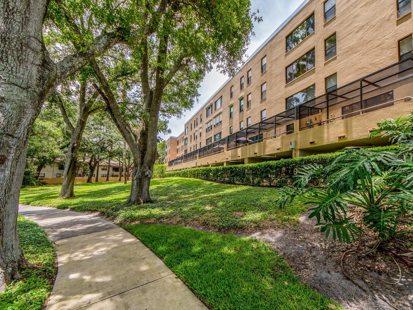 Image 4 of 38 For 3078 Eastland Boulevard 205