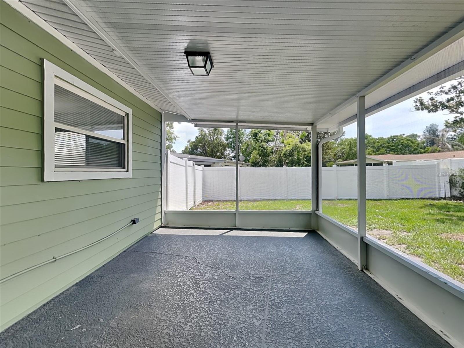 Image 21 of 22 For 4399 Crescent Road