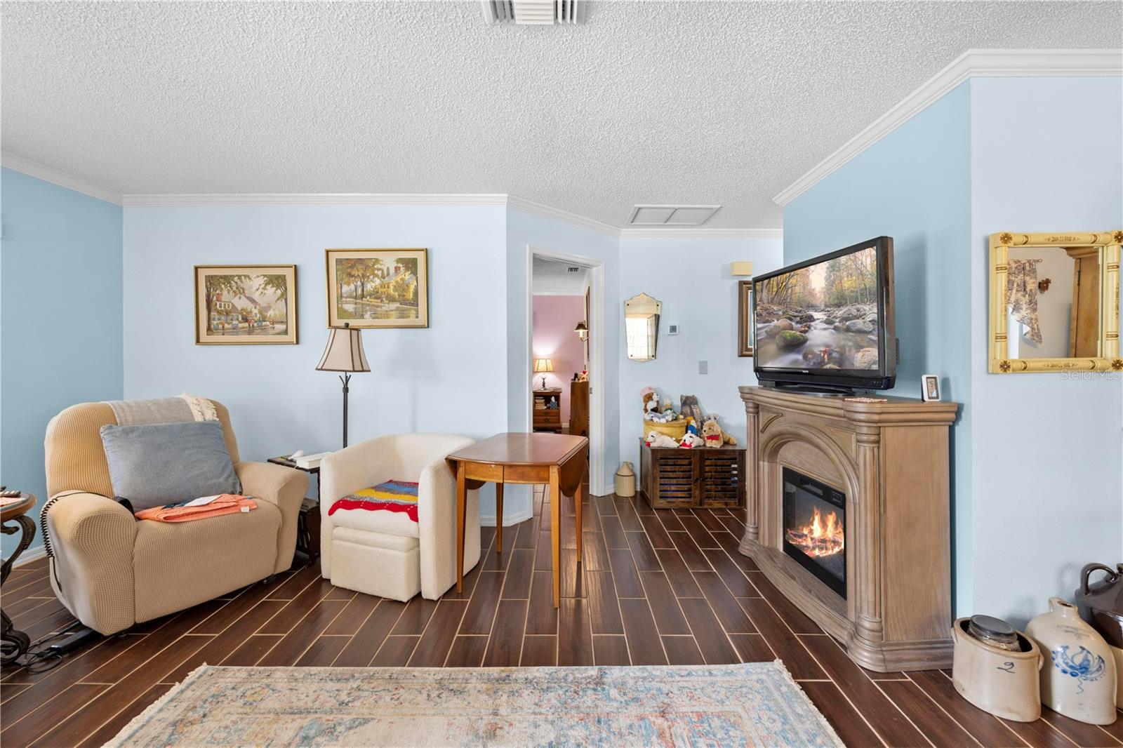 Image 4 of 33 For 6643 Kelsey Lane 4b
