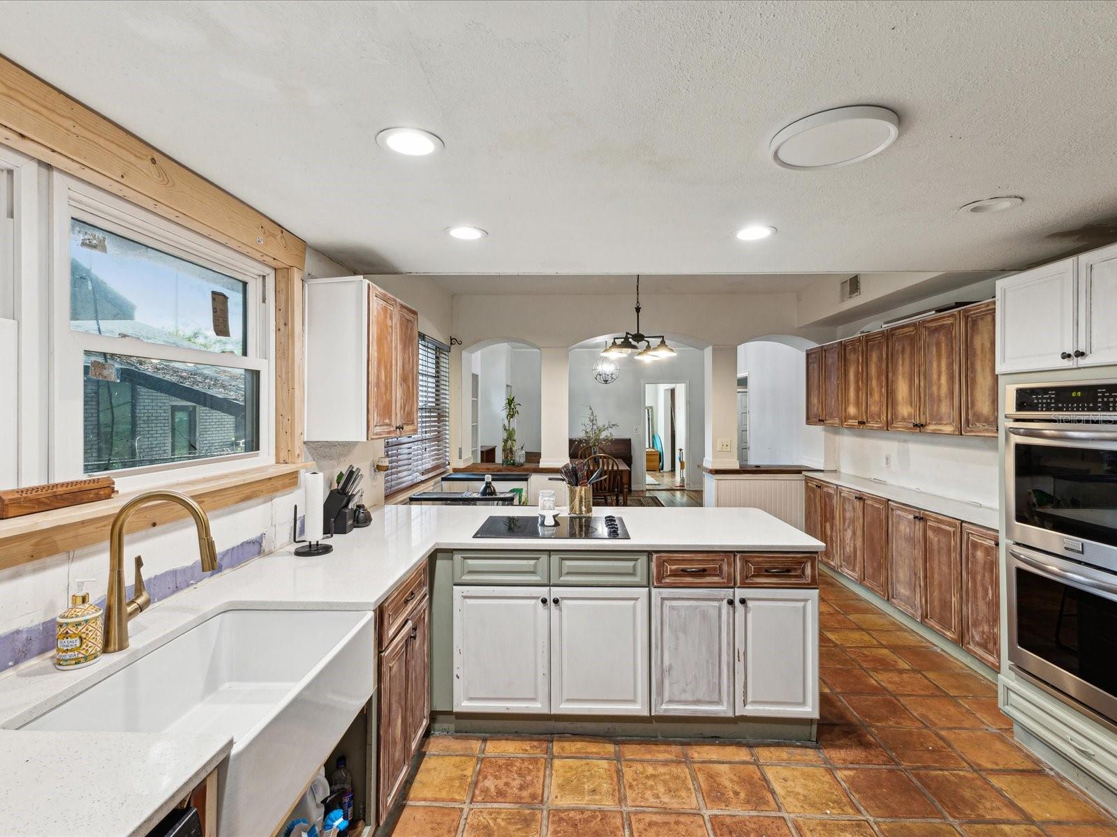 Listing photo id 8 for 5604 Cherokee Avenue