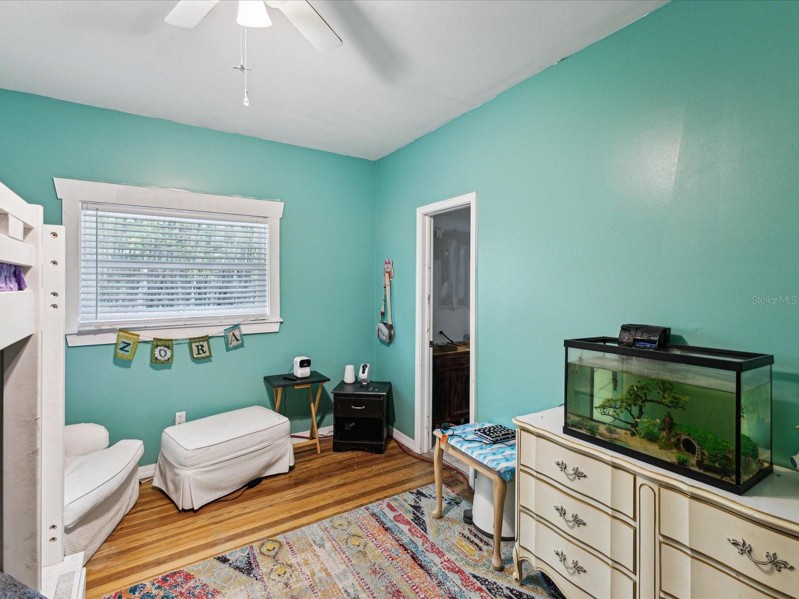 Listing photo id 16 for 5604 Cherokee Avenue