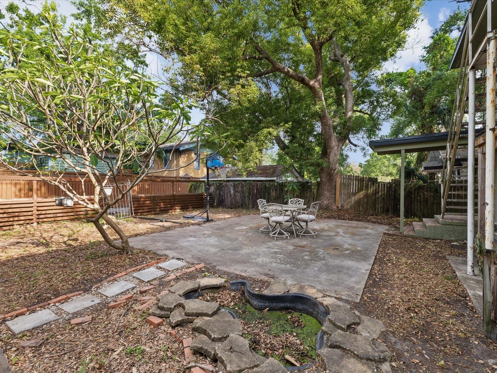 Listing photo id 25 for 5604 Cherokee Avenue