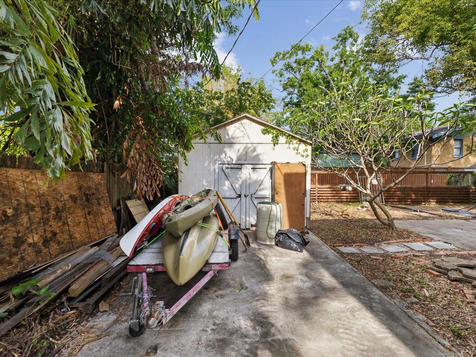 Listing photo id 26 for 5604 Cherokee Avenue