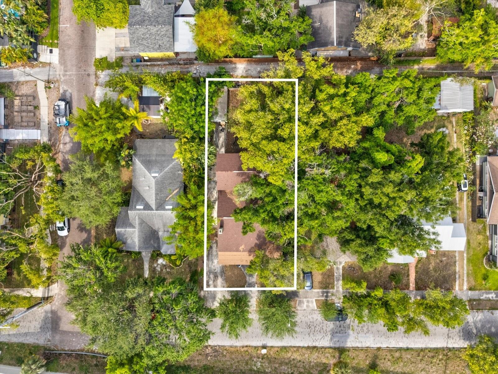 Listing photo id 32 for 5604 Cherokee Avenue