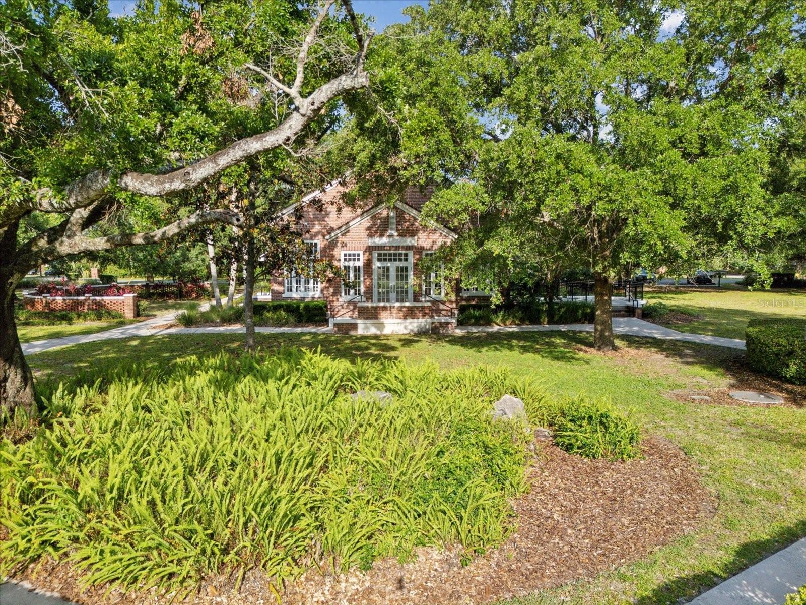 Listing photo id 42 for 5604 Cherokee Avenue