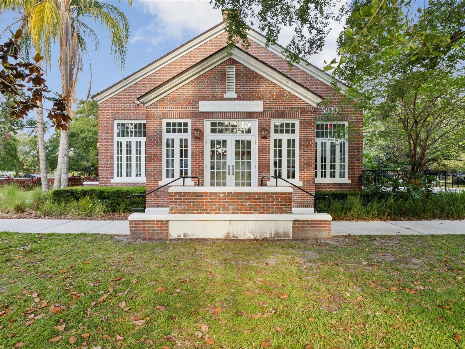 Listing photo id 47 for 5604 Cherokee Avenue