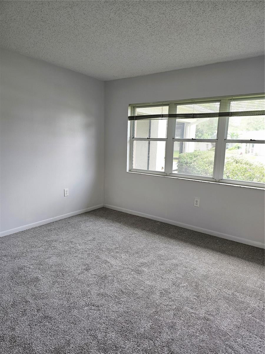 Image 7 of 12 For 11849 96th Place