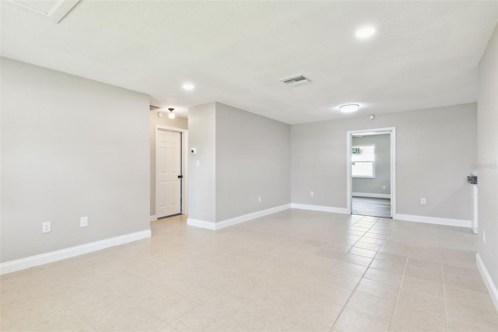 Image 10 of 61 For 2902 Wheeler Street