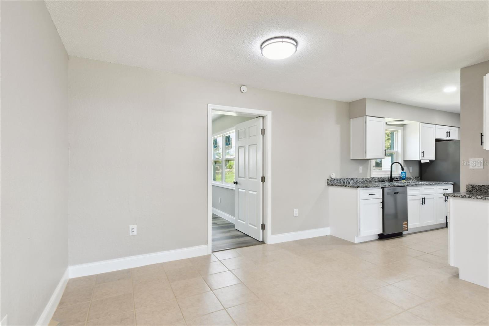 Image 16 of 61 For 2902 Wheeler Street