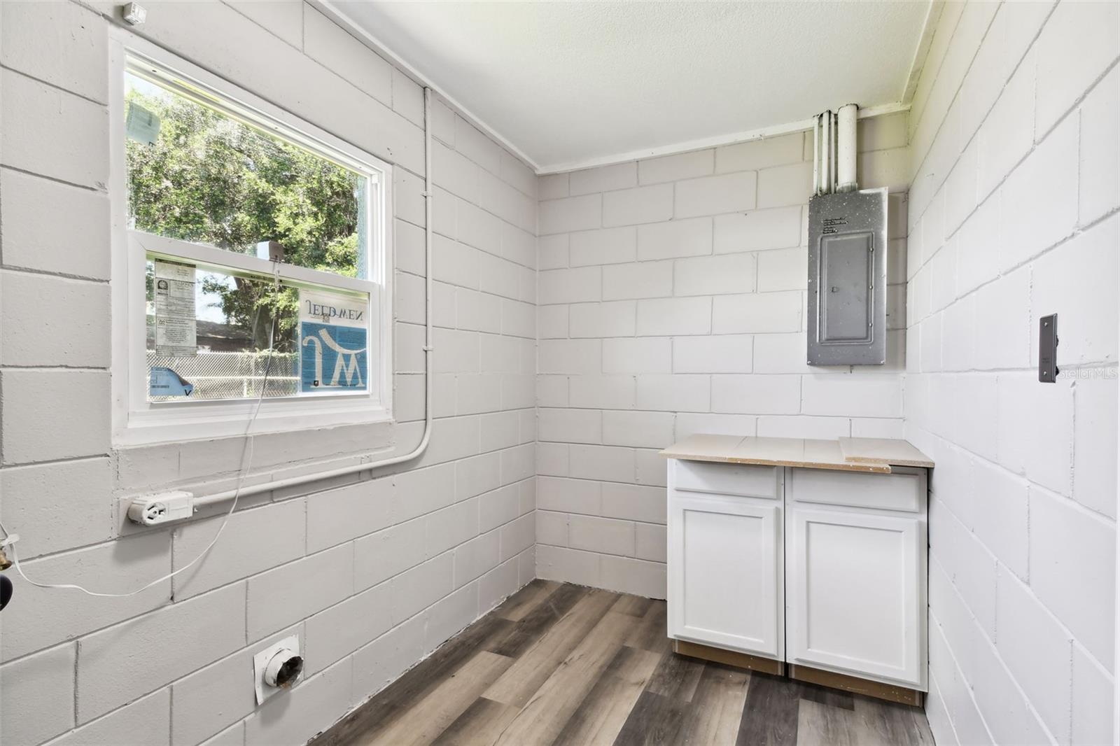 Image 39 of 61 For 2902 Wheeler Street