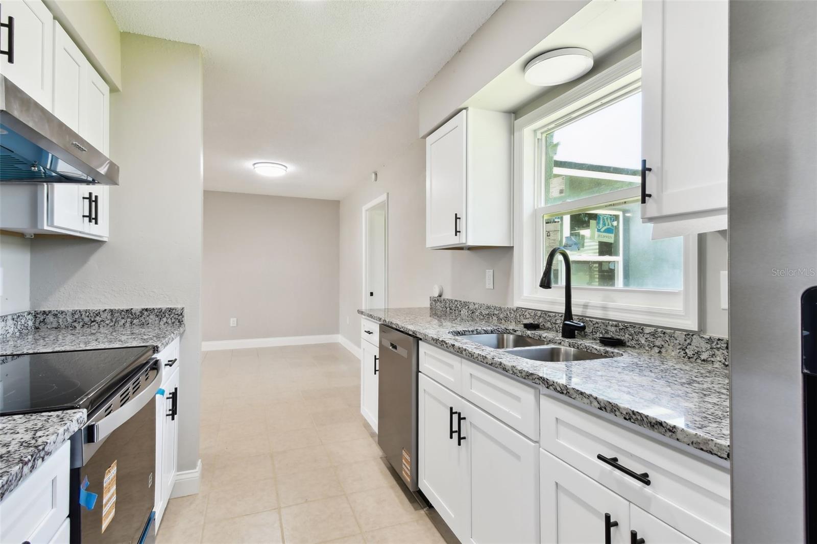 Image 9 of 61 For 2902 Wheeler Street
