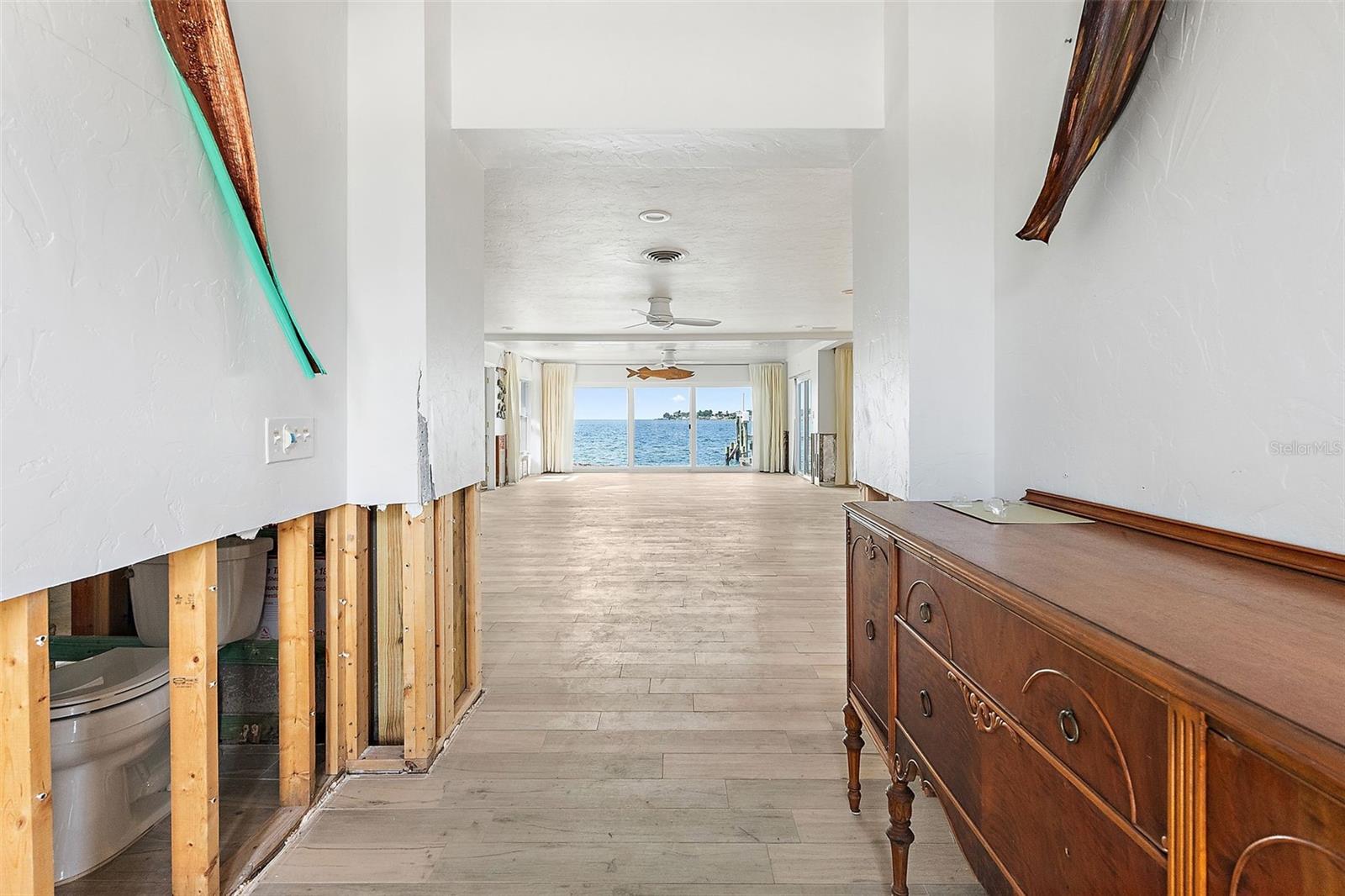 Listing photo id 10 for 2650 Bay Isle Drive Se