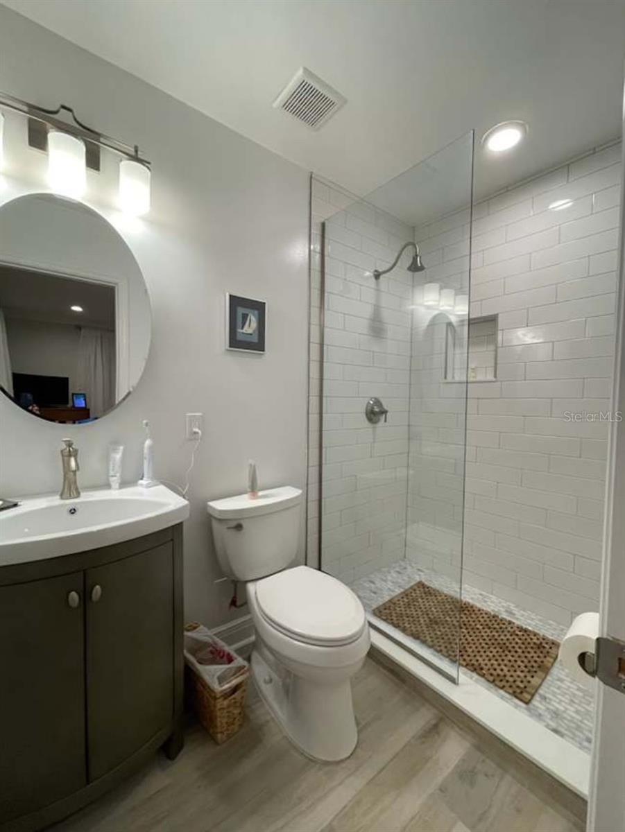 Listing photo id 31 for 2650 Bay Isle Drive Se