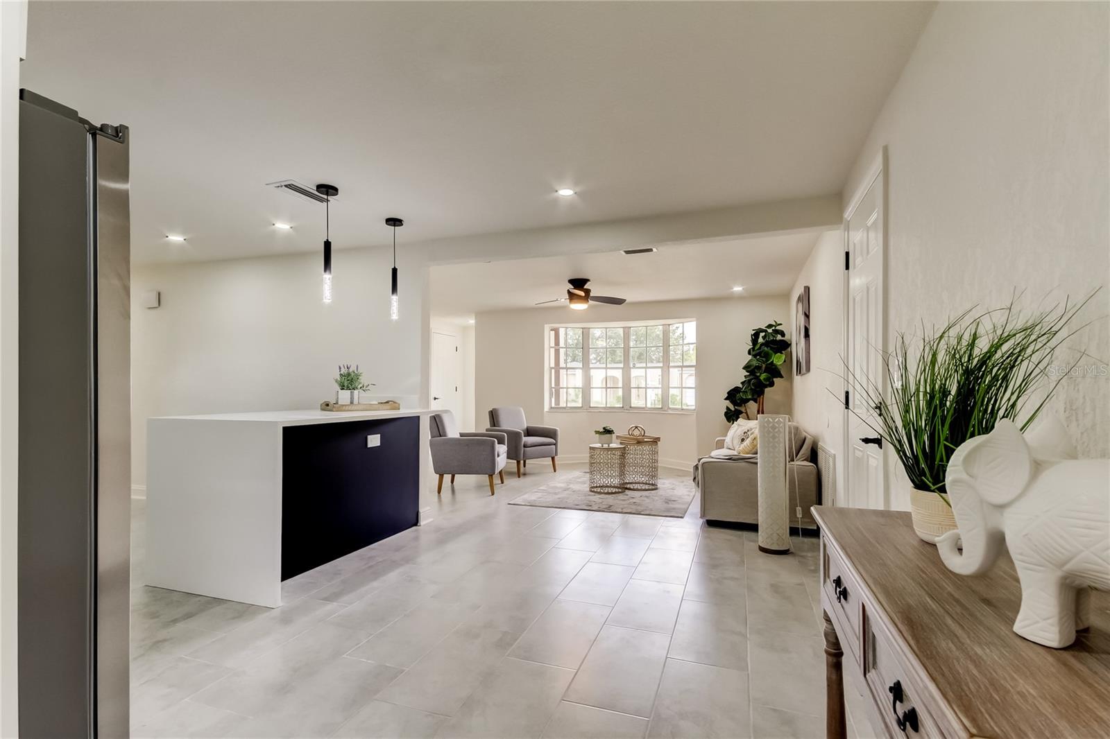 Listing photo id 11 for 3025 Palamore Drive