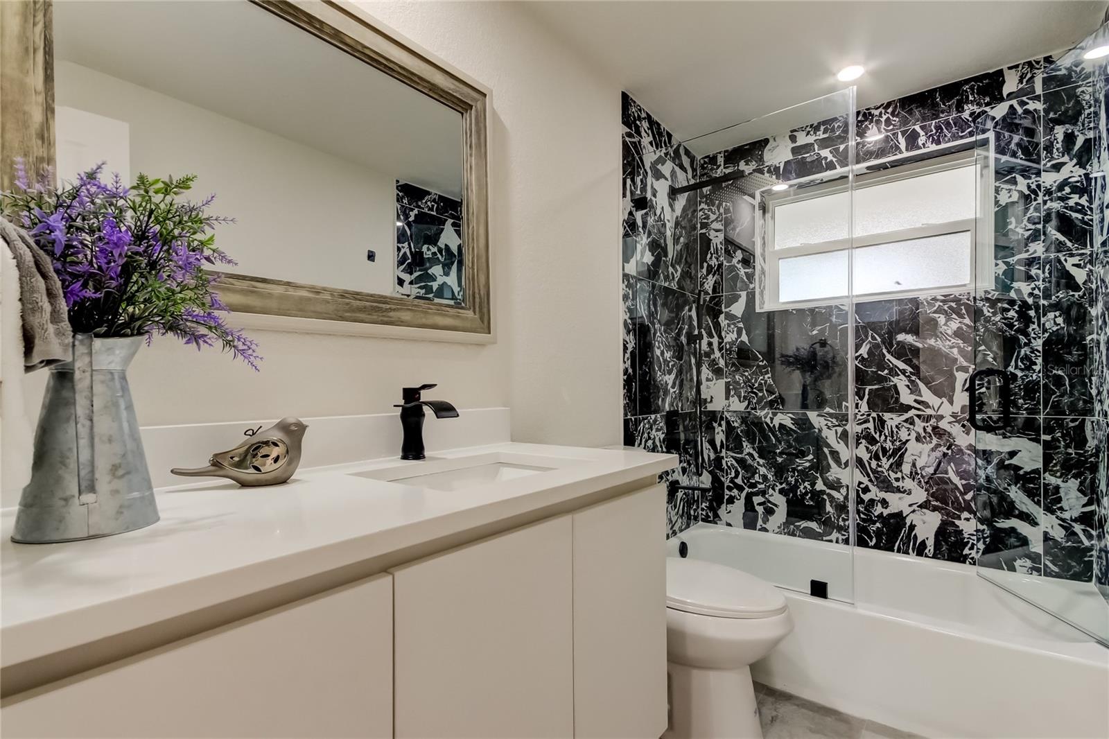 Listing photo id 26 for 3025 Palamore Drive