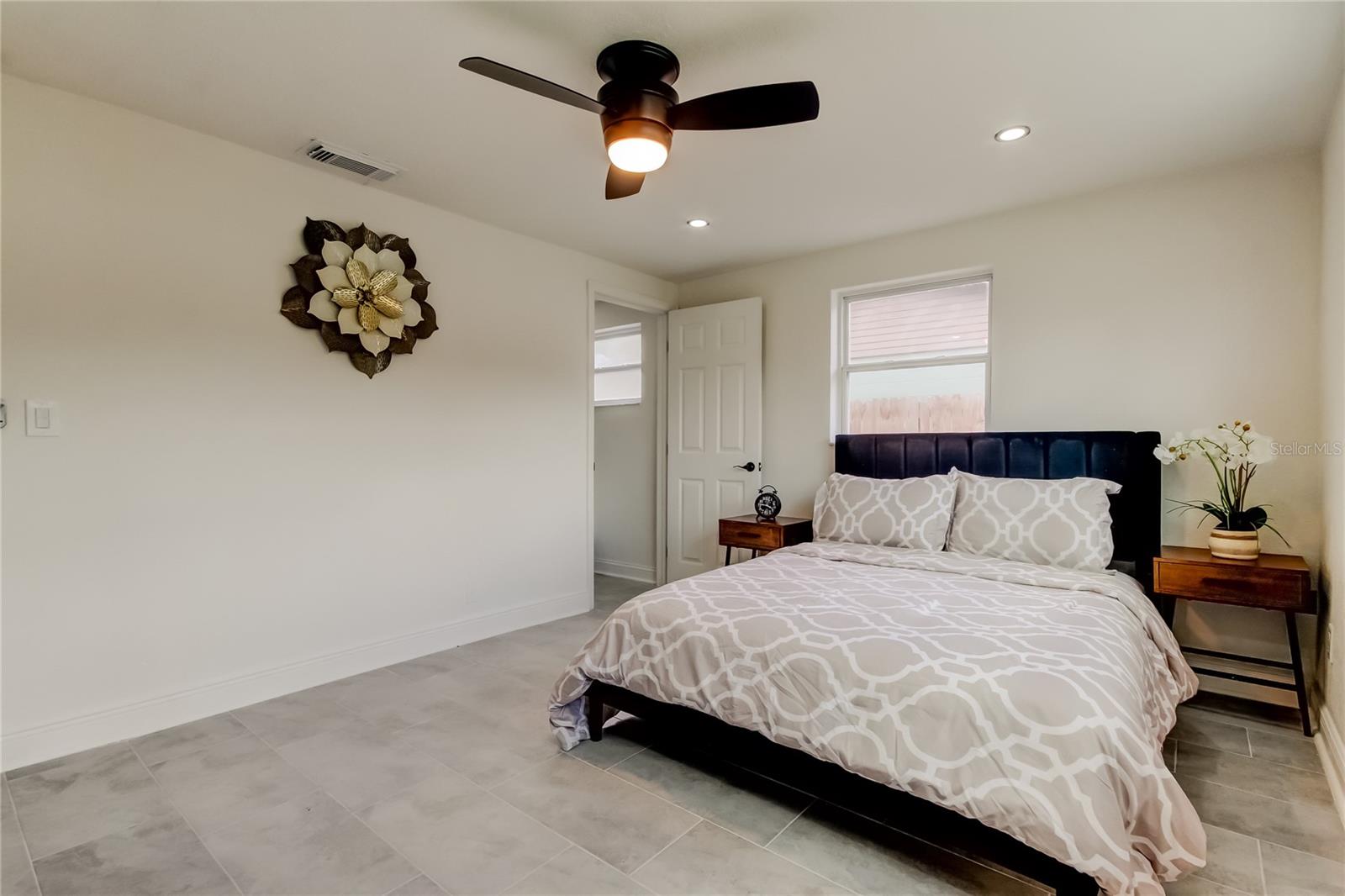 Listing photo id 28 for 3025 Palamore Drive