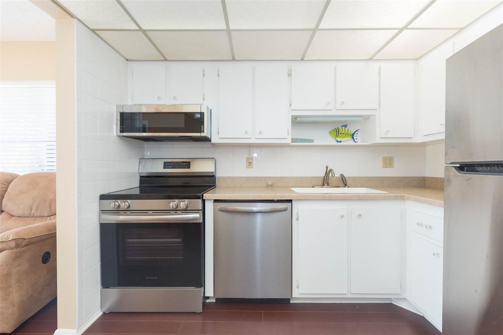 Image 12 of 27 For 315 30th Avenue W B201