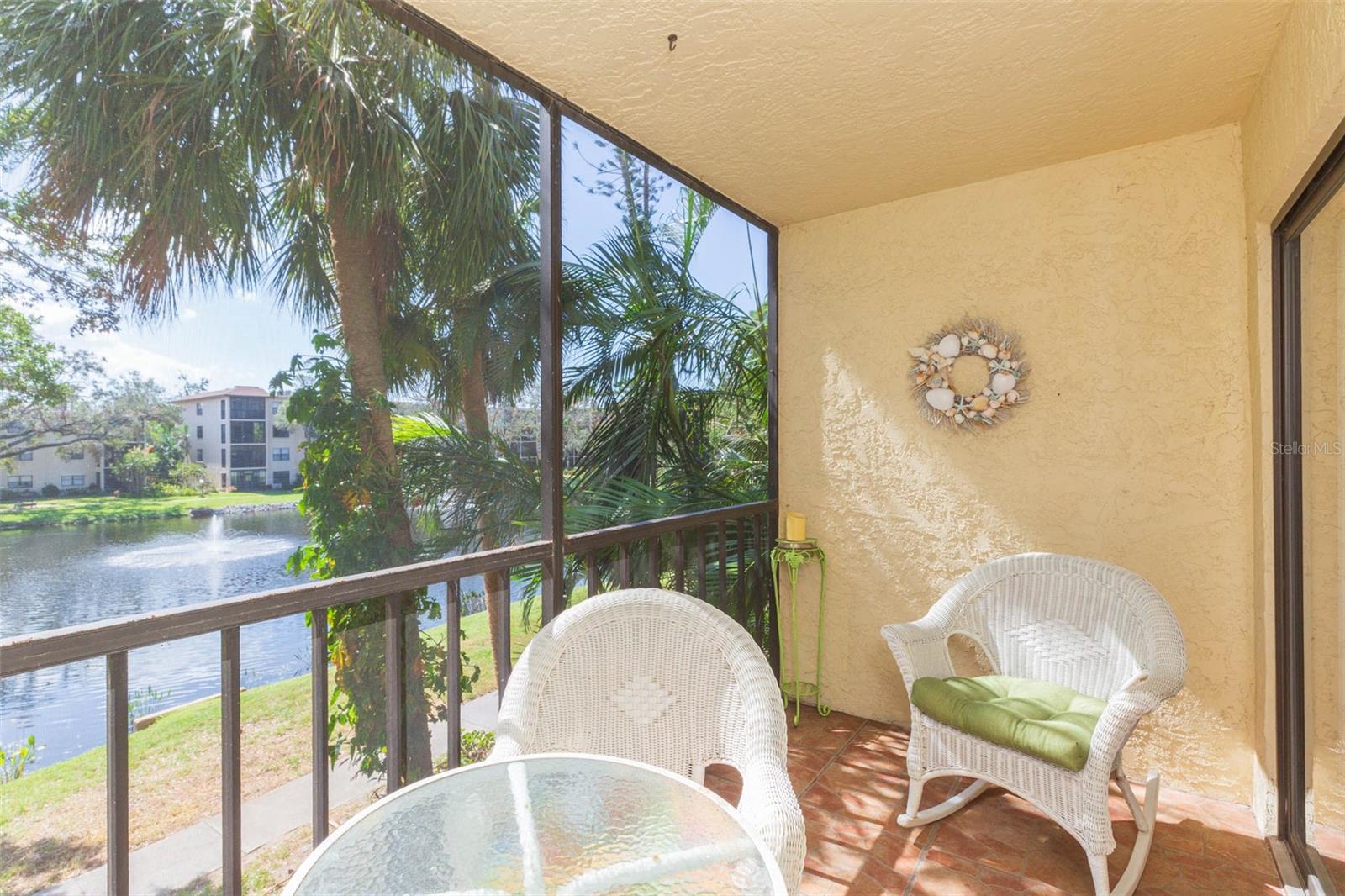 Image 4 of 27 For 315 30th Avenue W B201