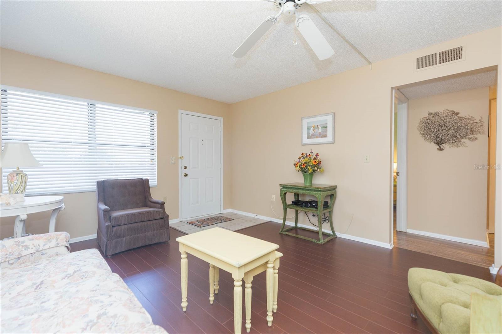 Image 6 of 27 For 315 30th Avenue W B201