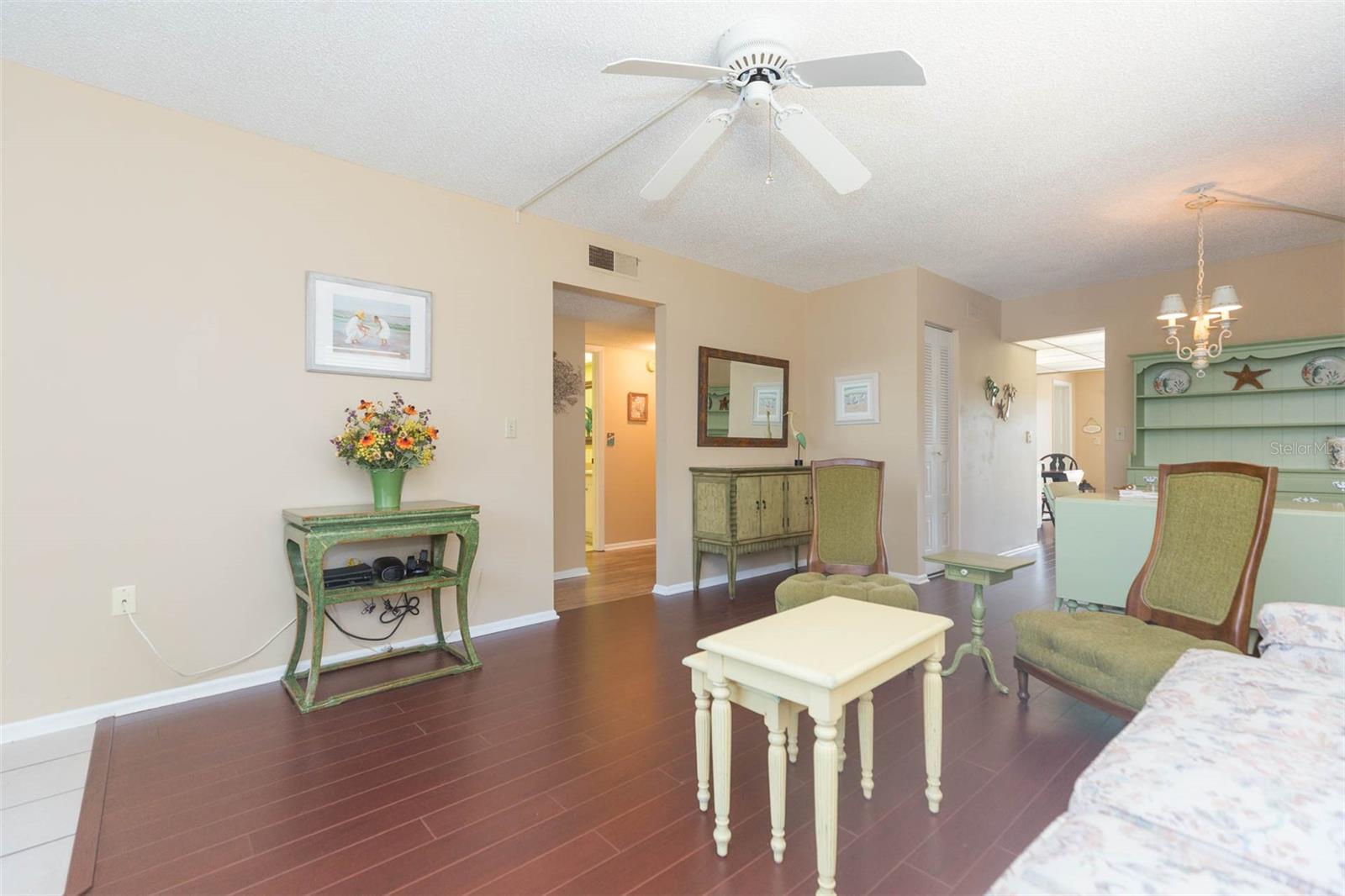 Image 8 of 27 For 315 30th Avenue W B201