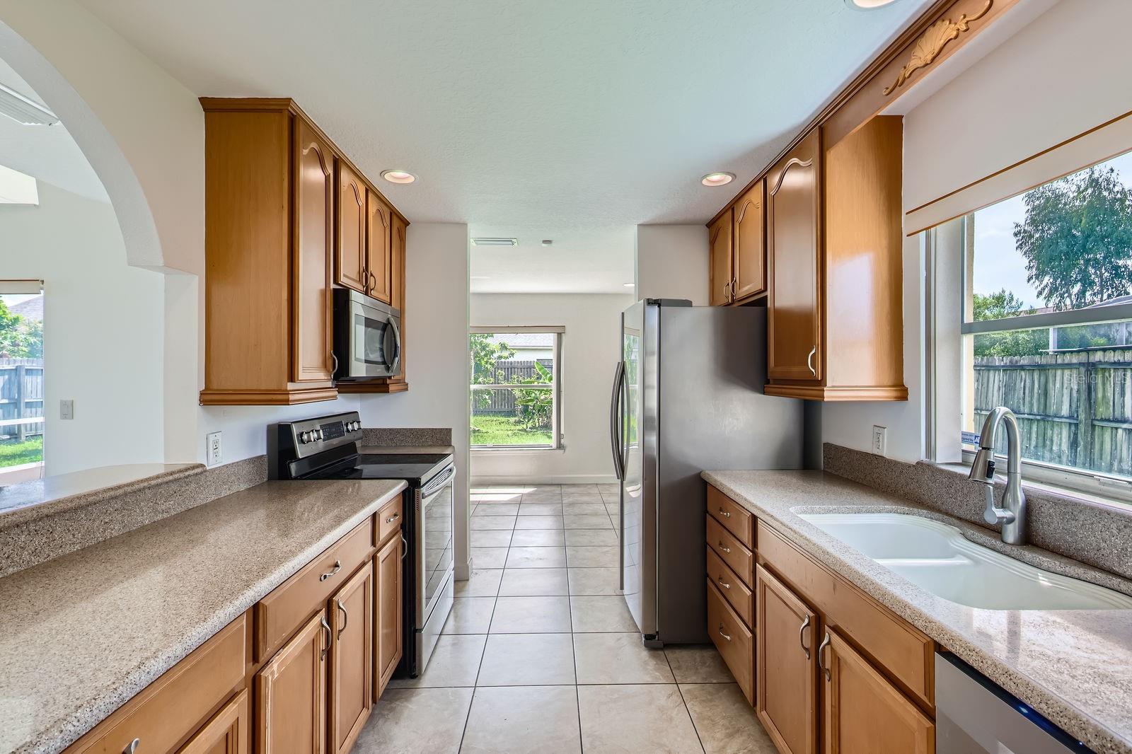 Image 11 of 28 For 12190 Blackheath Circle
