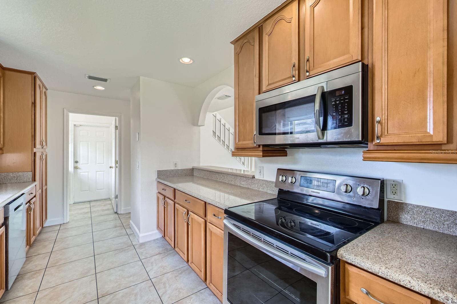 Image 12 of 28 For 12190 Blackheath Circle