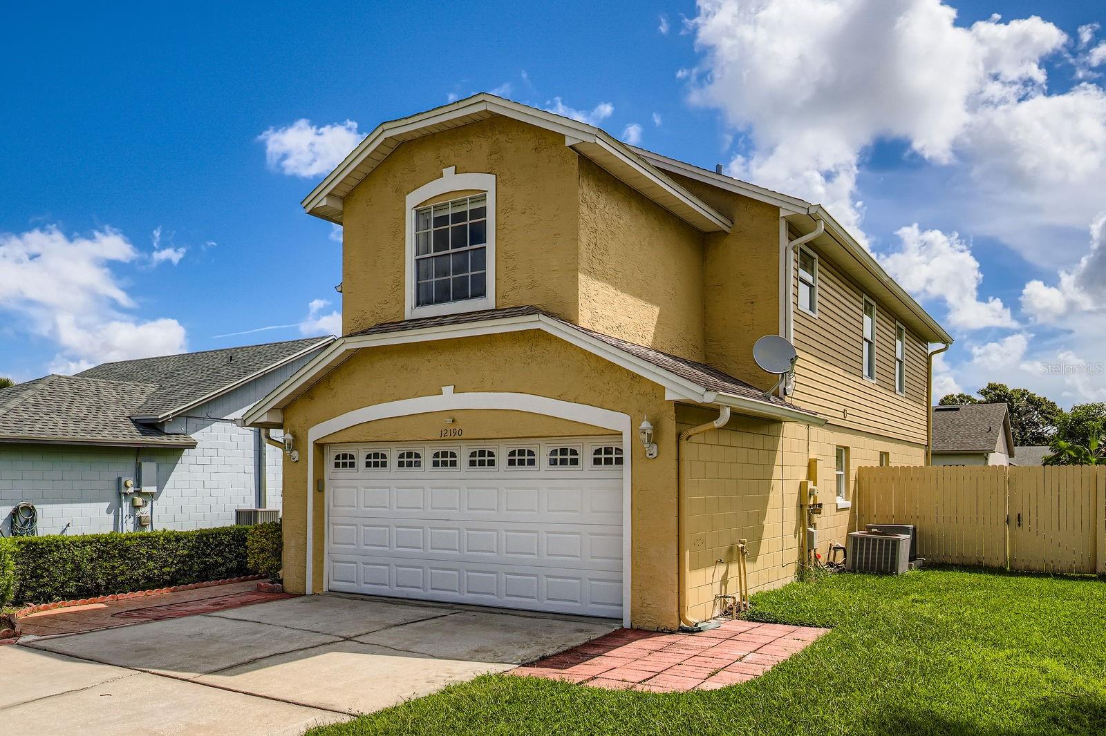Image 3 of 28 For 12190 Blackheath Circle