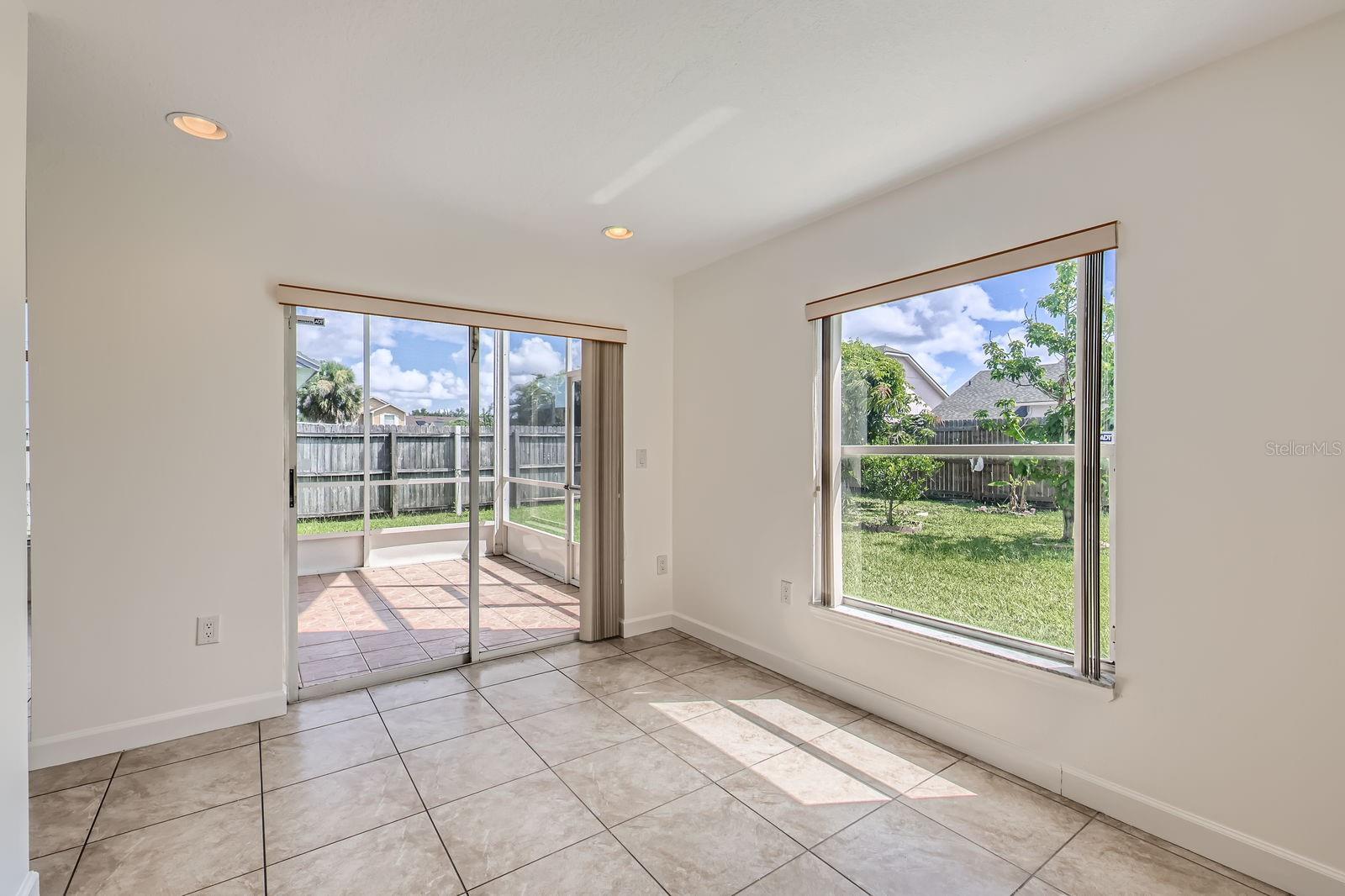 Image 8 of 28 For 12190 Blackheath Circle