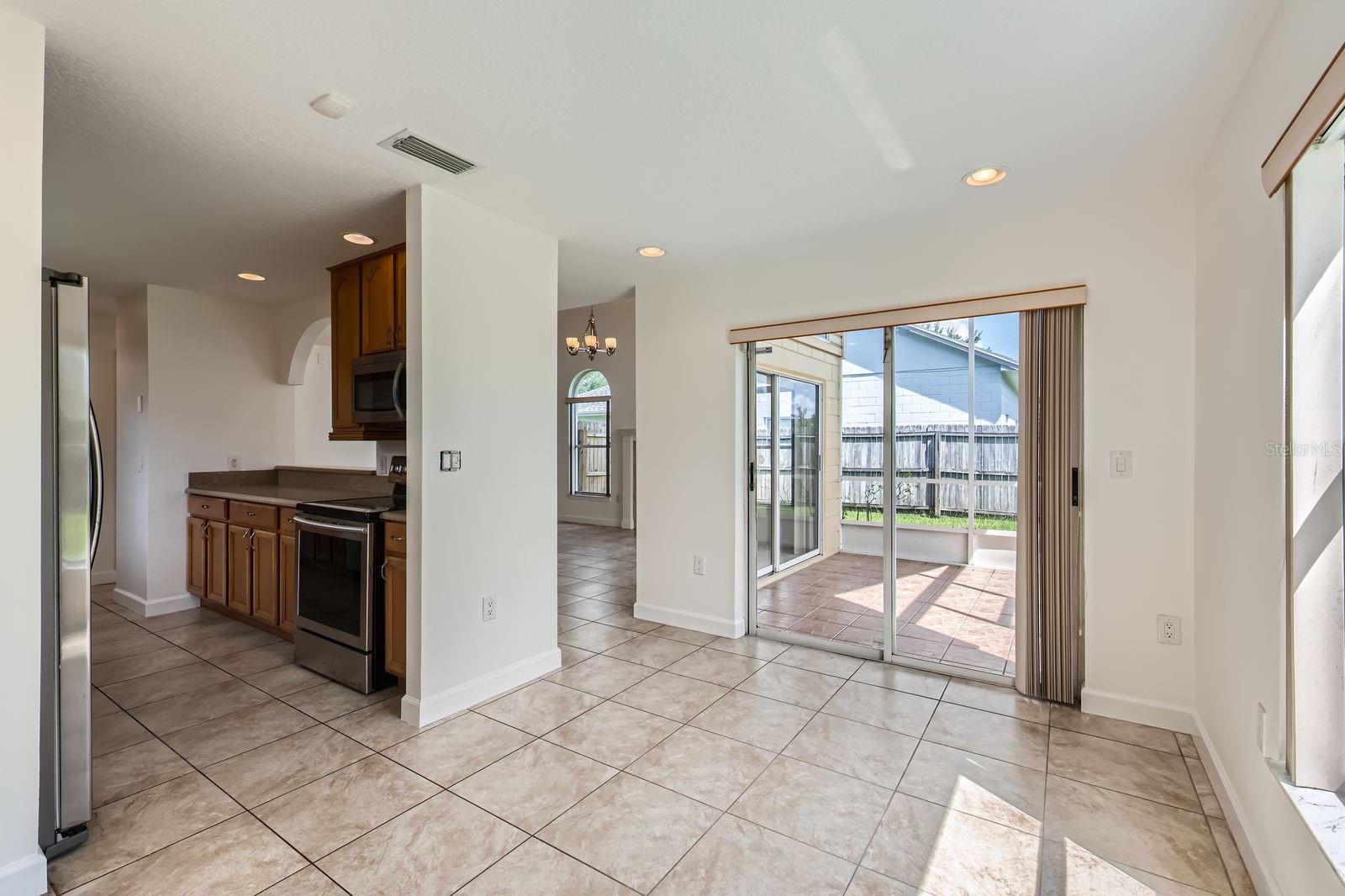 Image 9 of 28 For 12190 Blackheath Circle