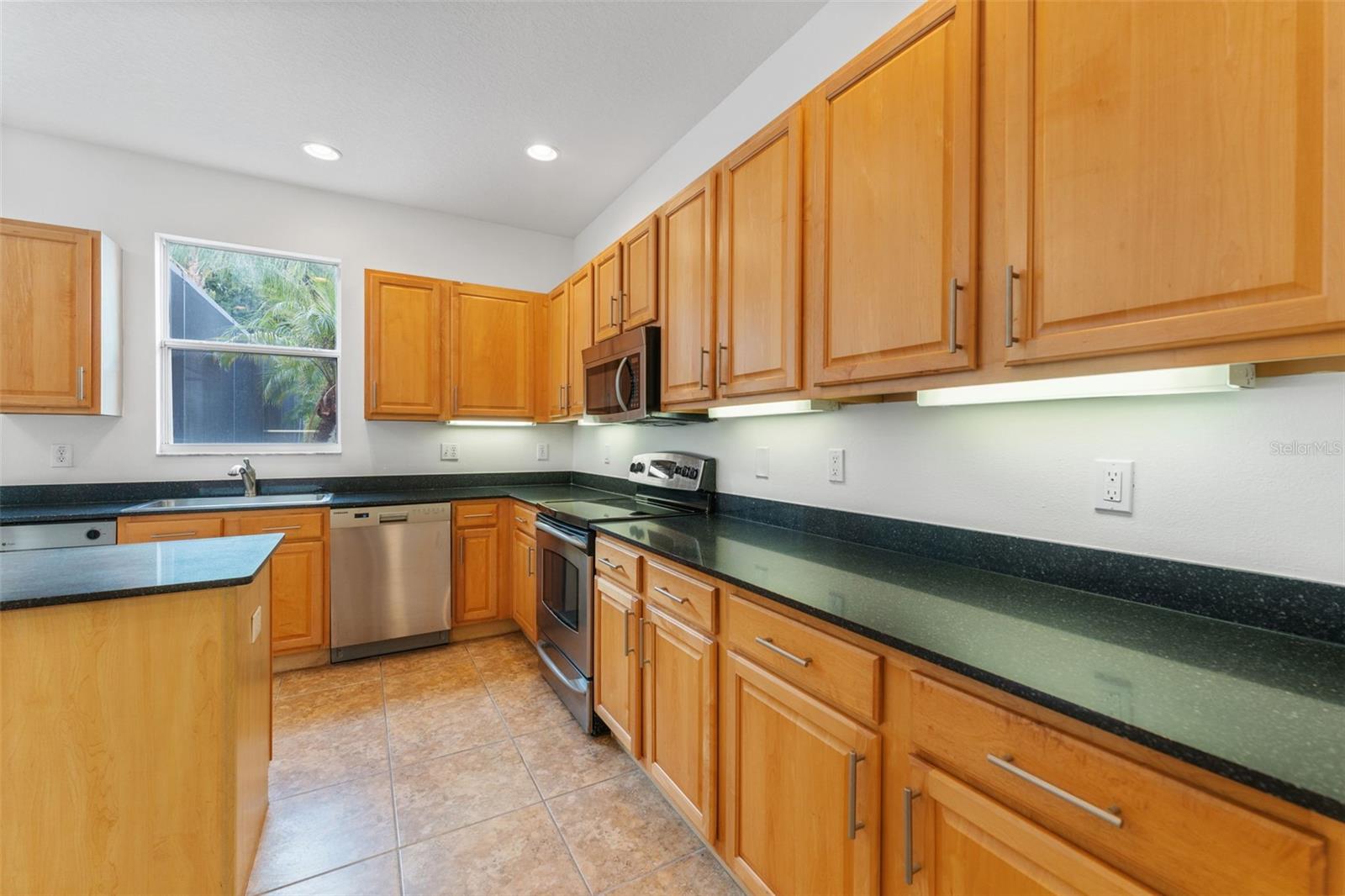 Image 17 of 64 For 10886 Cory Lake Drive