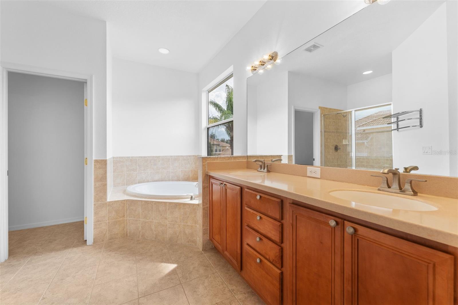 Image 26 of 64 For 10886 Cory Lake Drive