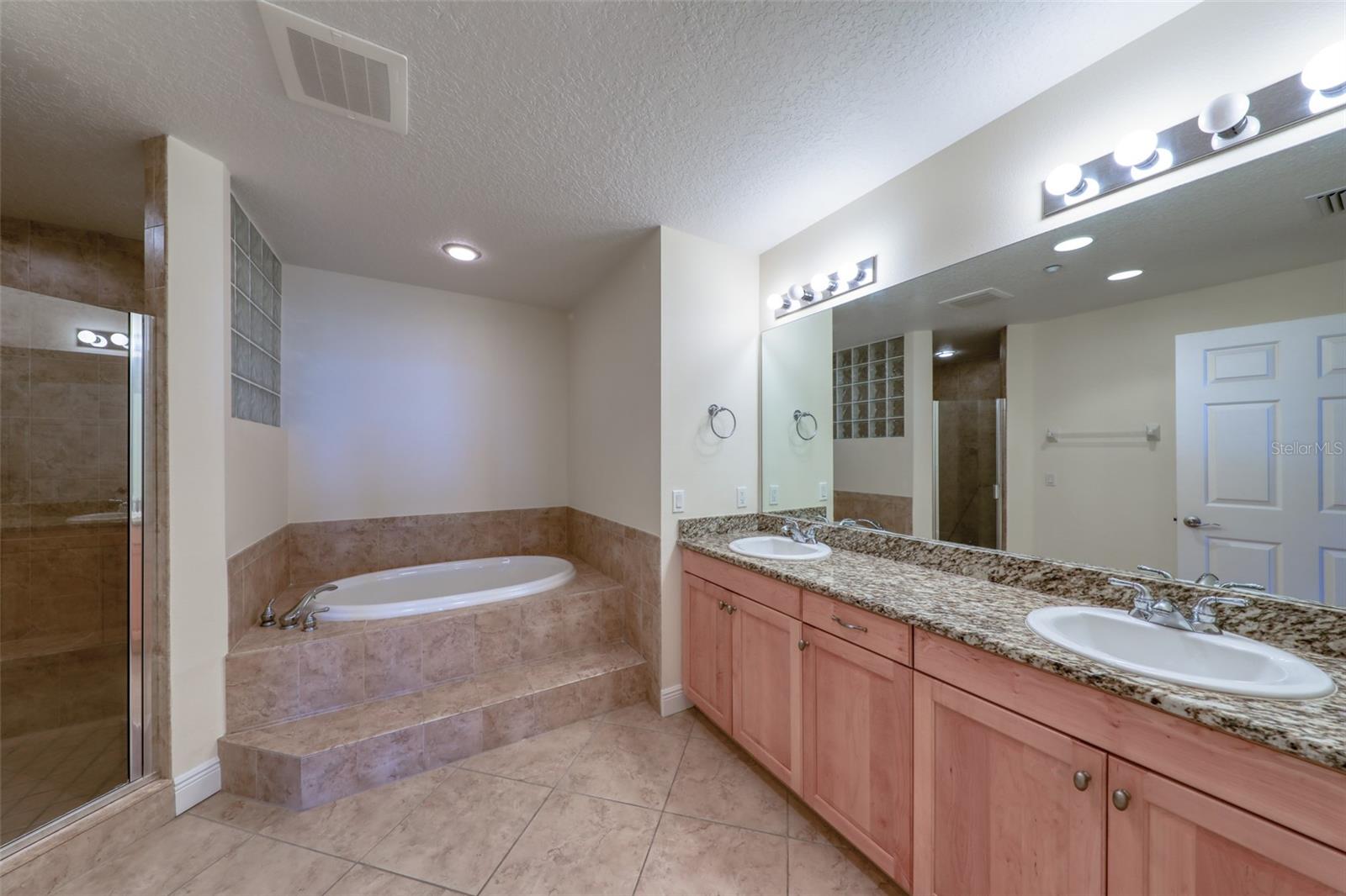 Image 17 of 48 For 17715 Gulf Boulevard 303