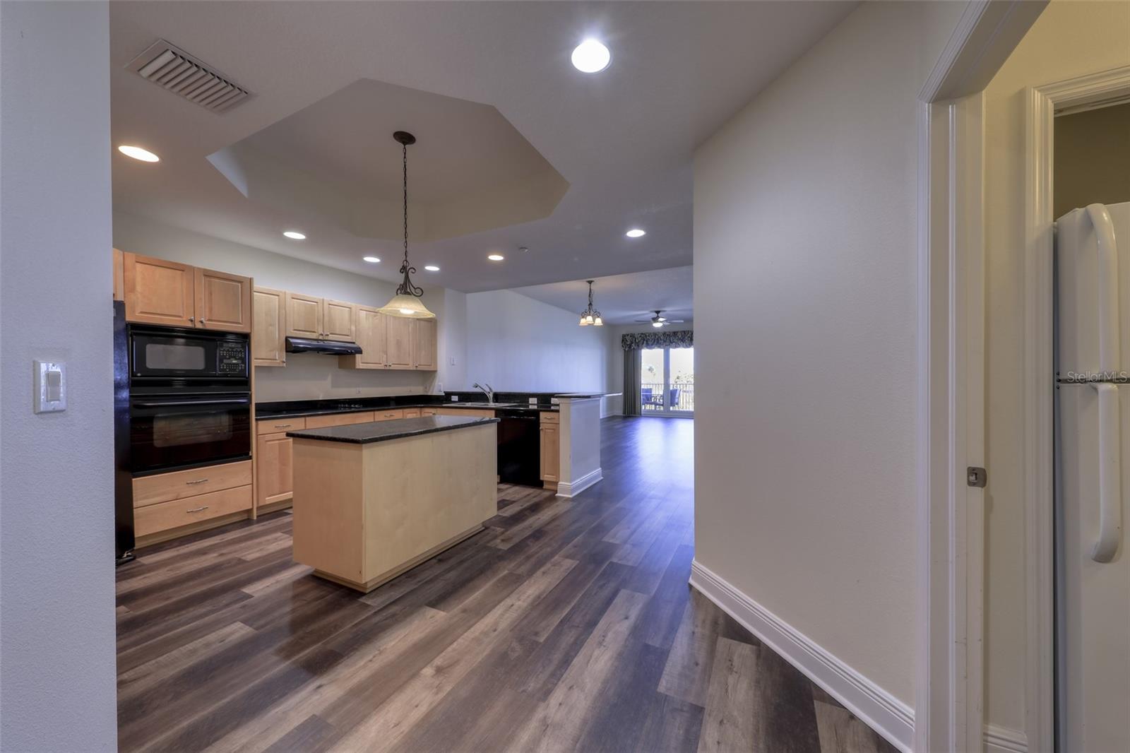 Image 20 of 48 For 17715 Gulf Boulevard 303