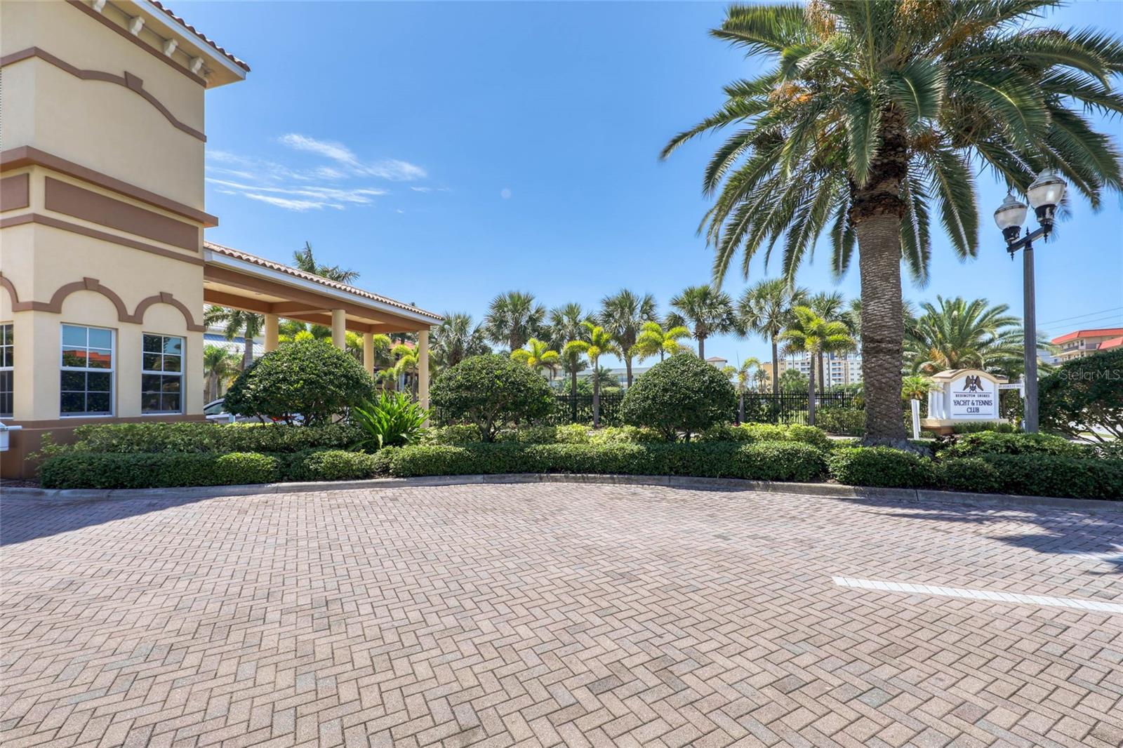 Image 34 of 48 For 17715 Gulf Boulevard 303