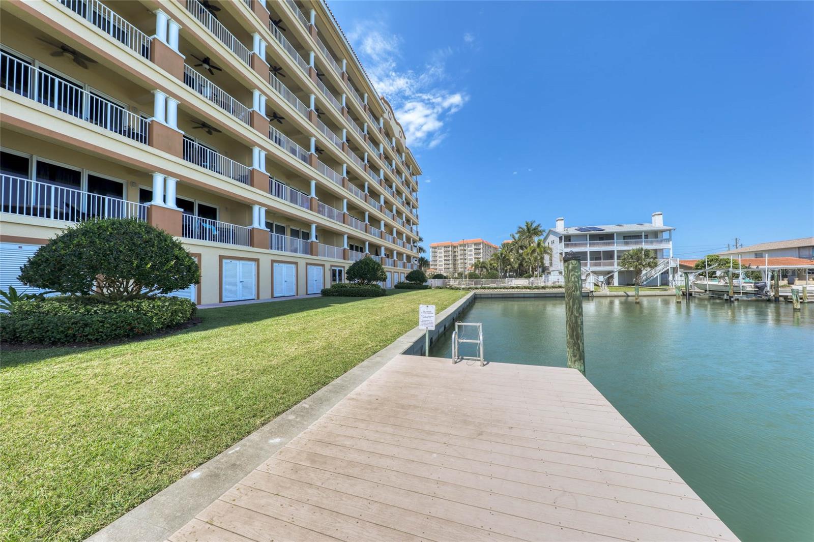 Image 35 of 48 For 17715 Gulf Boulevard 303