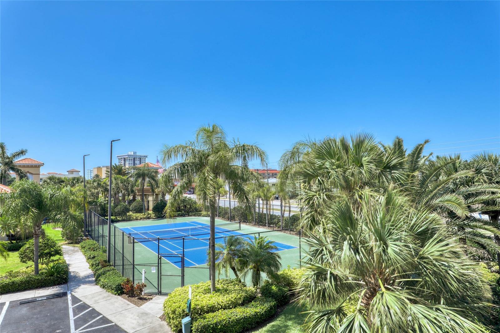 Image 37 of 48 For 17715 Gulf Boulevard 303