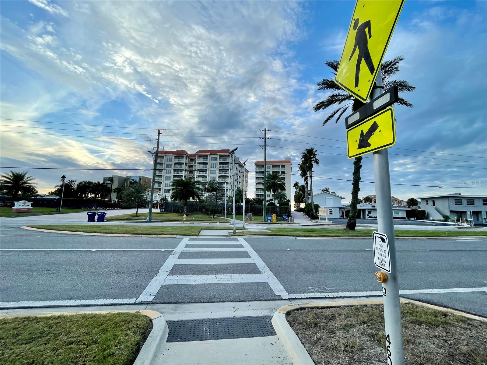 Image 42 of 48 For 17715 Gulf Boulevard 303