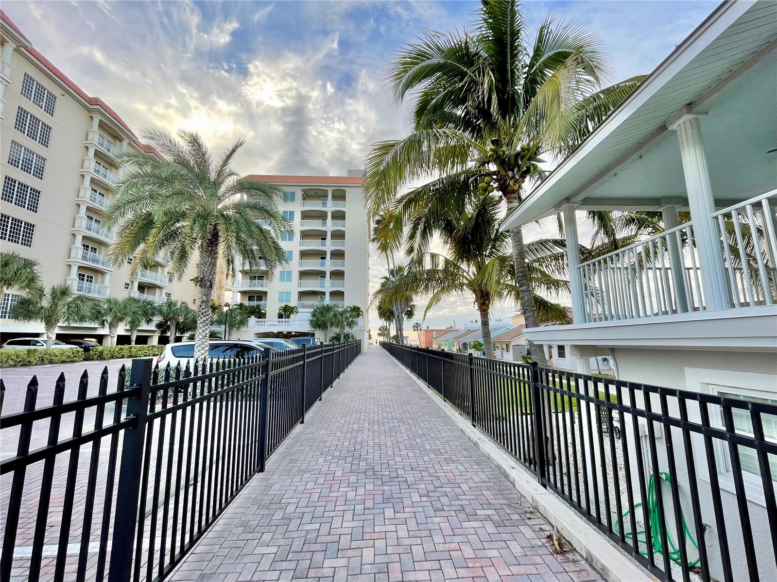Image 43 of 48 For 17715 Gulf Boulevard 303