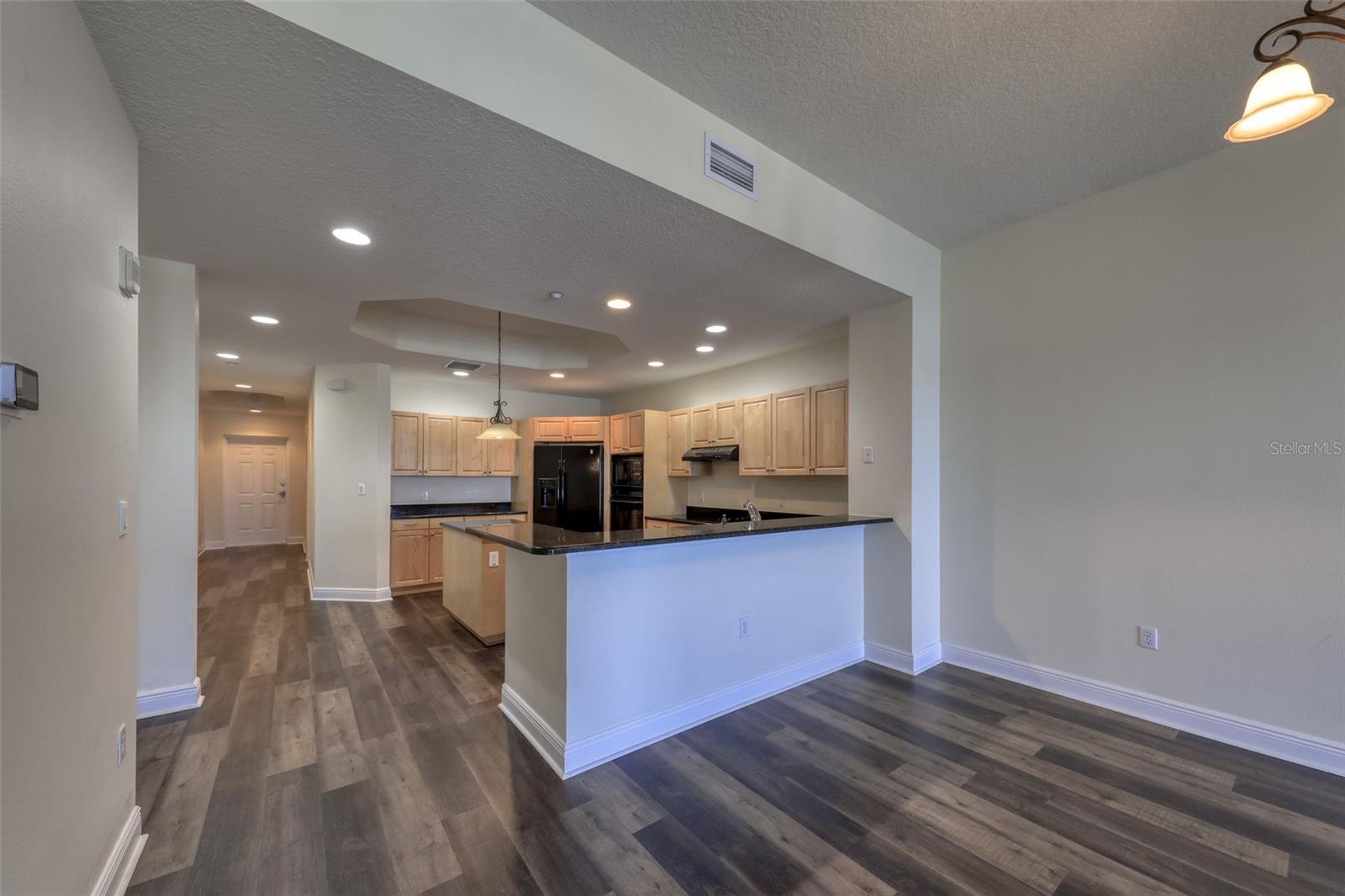 Image 8 of 48 For 17715 Gulf Boulevard 303