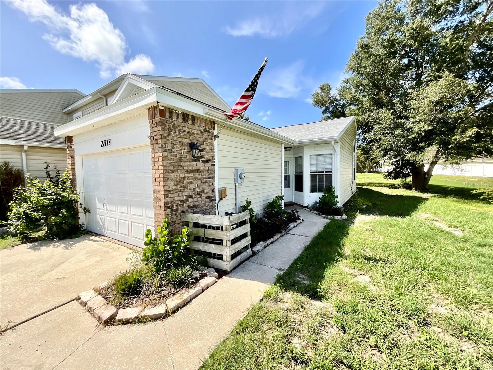 Image 2 of 23 For 2277 Abbey Lane F