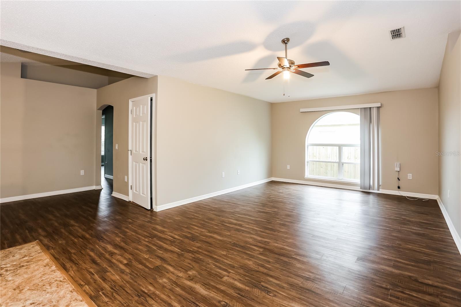 Image 5 of 16 For 9487 Arbor Oak Lane